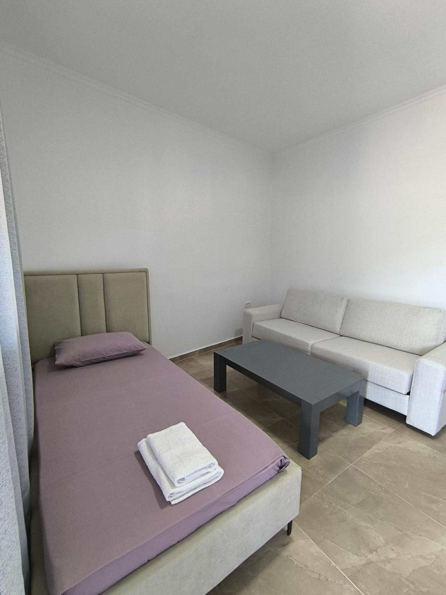 Kaful Apartments Qeparo Exterior photo